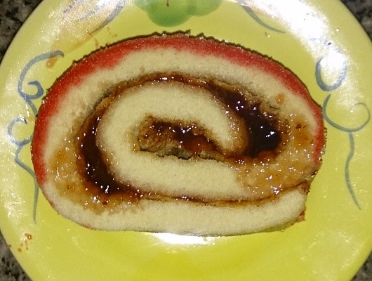 Gateau roulé à la confiture d'abricot