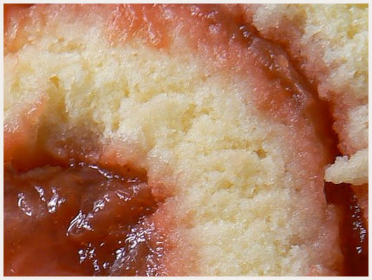 Gateau roulé aux fraises
