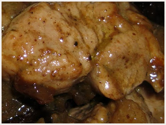 Porc aux Pruneaux à la Purée d'Oignons